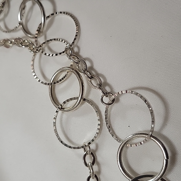 Circular Chain Necklace - Picture 3 of 7